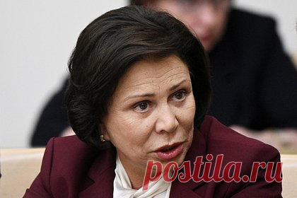 Роднина объяснила позицию США по участию россиян в Олимпиаде-2024. Трехкратная олимпийская чемпионка по фигурному катанию, депутат Госдумы Ирина Роднина объяснила, почему Олимпийский комитет США (USOPC) выступил за участие россиян в Олимпийских играх 2024 года. «Возможно, им стало скучно без нас. Не про кого писать гадости. А так для них мы чучело для битья», — заявила она.