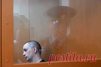 Обвиняемого в покушении на российского журналиста отправят на лечение. Жителя Москвы Василия Стрижакова, обвиняемого в подготовке убийства журналиста Владимира Соловьева, отправят на принудительное лечение. Генпрокуратура направила во 2-й Западный окружной военный суд, который рассматривает уголовное дело москвича, ходатайство о применении к нему мер медицинского характера.