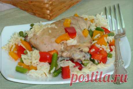 Курица с рисом и овощами в кокосовом молоке ( быстрый ужин в будний день)