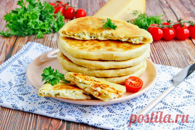 Хачапури на молоке с сыром на сковороде рецепт с фото пошагово - 1000.menu