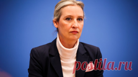 Bild: популярность лидера «Альтернативы для Германии» Вайдель снизилась. Рейтинг лидера правой немецкой партии «Альтернатива для Германии» Алисы Вайдель упал за последнюю неделю. Об этом сообщила газета Bild со ссылкой на данные соцопроса института INSA. Читать далее