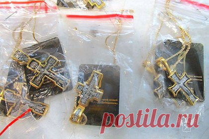 Появились фотографии православных ювелирных украшений из контрабанды в Китай