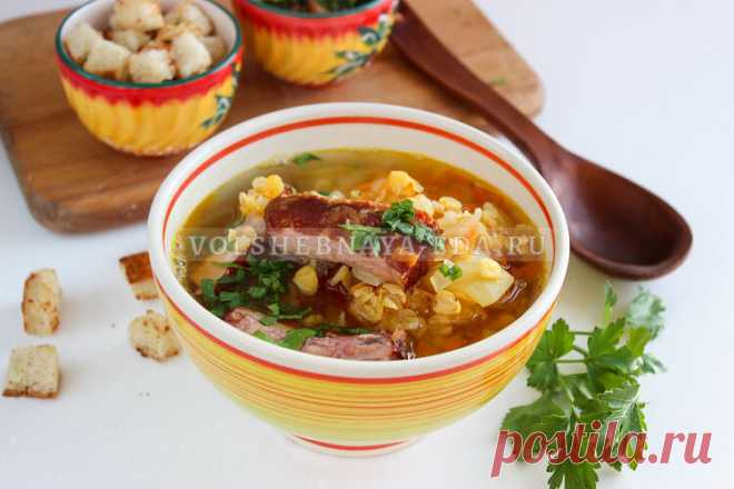 Гороховый суп с ребрышками — ленивый рецепт в мультиварке Самый ленивый и простой рецепт горохового супа — приготовить его в мультиварке. Даже перемешивать ничего не придется! Закладываем все ингредиенты в чашу и терпеливо ждем, пока мультиварка сама его сварит.