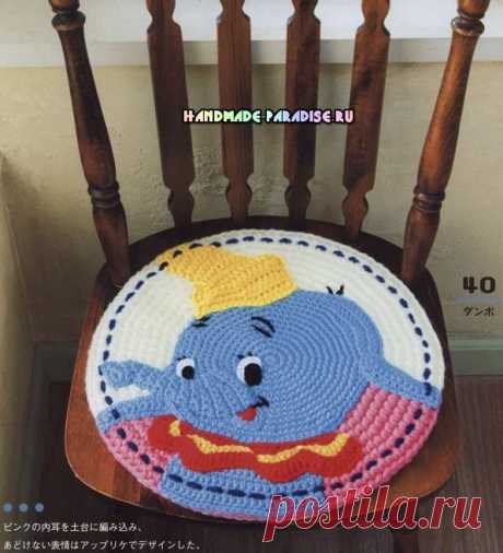 Яркие сидушки-игрушки для детских стульев крючком