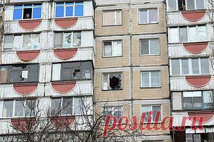 МЧС опровергло сообщения о якобы готовящейся эвакуации из Белгородской области. В МЧС России опровергли сообщения о якобы готовящейся эвакуации из Белгородской области и призвали граждан доверять только информации из официальных источников. В ведомстве пояснили, что местным жителям с неизвестных номеров звонят некие лица, которые представляются сотрудниками МЧС и оповещают о предстоящей эвакуации.