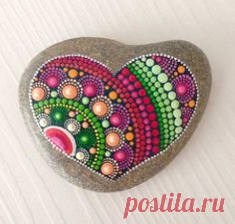 Big Heart Dot Art Mandala Painted Stone Fairy Garden Gift Decoration Painted rock Beachstone
