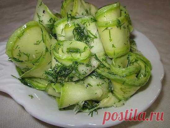 ВОЛШЕБНЫЕ БЫСТРЫЕ МАРИНОВАННЫЕ КАБАЧКИ С МЕДОМ И ЧЕСНОКОМ - ПРОСТО, БЫСТРО И ОООООЧЕНЬ ВКУСНО!