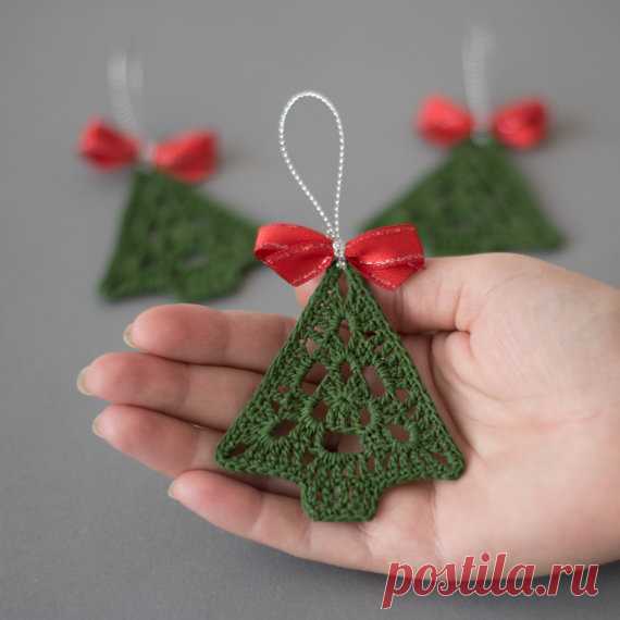 Crochet Christmas ornament, crochet Cristmas tree, Christmas decoration, tree decoration, set of 3 crochet Cristmas ornaments,handmade decor Crochet Christmas ornament, crochet Christmas tree, Christmas decoration, tree decoration, set of 3 crochet Christmas tree ornaments, handmade decor  Set of 3 crochet Christmas tree ornamеnts.  Width- 2.4  (6 cm) Height-2.7  (7 cm)  Hand crocheted with high-quality cotton thread in smoke-free and pet-free environment whit great attent...