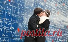 Сегодня 15 октября в 2000 году В Париже на Монмартре появилась «Стена любви»