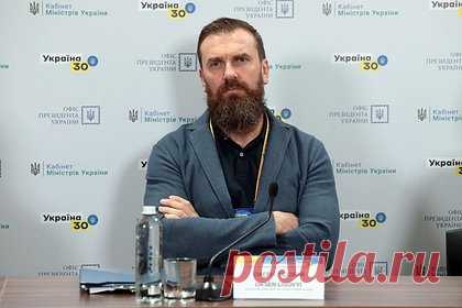 Министр образования Украины ответил на обвинения в плагиате. Новый министр образования Украины Оксен Лисовой, обвиненный в плагиате, отправил диссертацию на проверку в Национальное агентство по обеспечению качества высшего образования. «В случае выявления каких-либо нарушений новой культуры академической добропорядочности (...) откажусь от ученой степени», — заявил он.