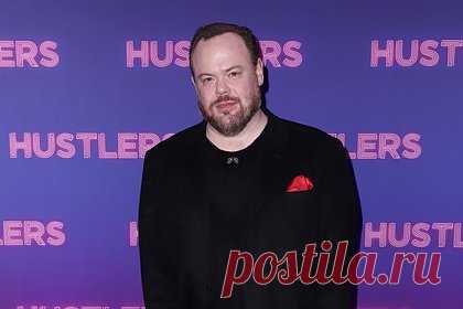 Звезда фильма «Один дома» признал себя виновным в домашнем насилии. Актер и звезда серии фильмов «Один дома» Девин Рэтрей признал себя виновным по двум пунктам обвинения в домашнем насилии. Отмечается, что артиста приговорили к трехлетнему испытательному сроку, а также обязали пройти специальную программу и сдать тесты на употребление алкоголя и наркотиков.