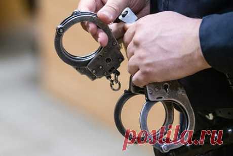 Пьяный россиянин попытался изнасиловать дочь в день смерти ее матери