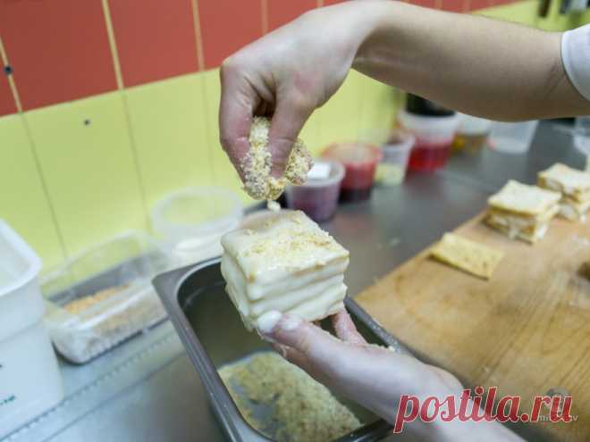 Секреты еврейской кухни: готовим эсик флейш и гефилте гелзеле - МИР24
