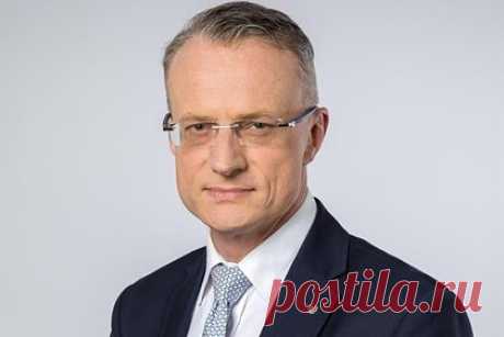 Посол Польши в США предрек усталость Запада от украинского конфликта. Нынешнее противостояние Запада и Москвы является «столкновением цивилизаций», предстоящая зима станет проверкой единства всех стран ЕС и Америки против действий России на Украине. Об этом заявил посол Польши в США Марек Магиеровский. По его словам, заполненность хранилищ газом не означает полной безопасности.