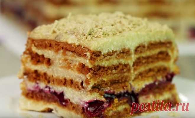Торт с халвой без выпечки: вкусно – и не надо возиться с тестом Как хорошо, что есть печенье, которым можно заменить коржи, и сделать торт с халвой без выпечки. Джем можно брать любой: но джем именно из этих ягод хорошо вписывается по вкусу. Обязательно нужно дать торту пропитаться: желательно даже оставить его на ночь в холодильнике.