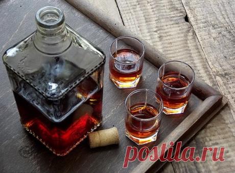 ДОМАШНИЙ КОНЬЯК - ОТЛИЧНАЯ ЗАГОТОВКА НА ЗИМУ

ИНГРЕДИЕНТЫ
- горсть шиповника
- горсть боярышника
- 1 столовая ложка коры дуба
- 5-6 веточек зверобоя
- 10 шт. гвоздики (без шариков)
- пакетик чая
- 3 столовые ложки сахара

КАК ПРИГОТОВИТЬ???
Засыпать все ингредиенты в банку с водкой. Поставить в темное прохладное место, пробовать можно уже через три недели, но чем дольше - тем лучше. Через 3-4 месяца его не отличить от настоящего.

ПРИЯТНОГО АППЕТИТА!