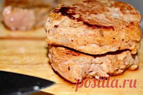 Стейк из свинины в луковом маринаде. Король среди шашлыков | ПРОСТО ВКУСНО | Яндекс Дзен