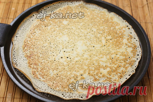 Блины на кефире, рецепт тонкие с дырочками с кипятком