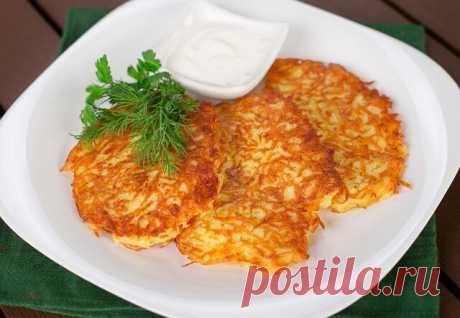 Картофельные драники – простые и вкусные рецепты на сковороде