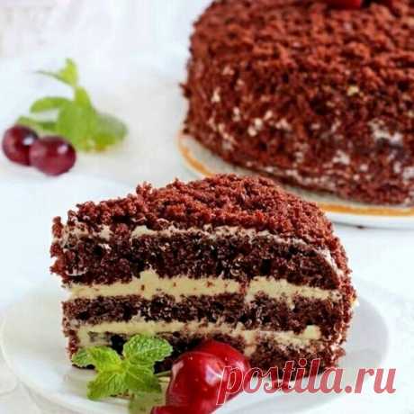 Шоколадный тоpт на кефиpе 
 
Простой в приготовлении, но эффектный и вкусный шоколадный торт. 
 
Ингредиенты 
Кефир - 300 мл 
Сахар - 1 стакан 
Яйца - 2 шт. 
Растительное масло - 35 мл 
Какао - 2 ст.л. 
Сода - 1 ч.л. (без верха) 
Мука - 2 стакана 
Ванилин - щепотка 
Соль - щепотка 
 
Крем: 
Масло сливочное - 200 г 
Сгущенное молоко - 1 банка (или по вкусу) 
Ванилин - щепотка 
 
Яйца соедините с сахаром, добавьте щепотку соли, слегка взбейте. 
В кефир добавьте соду, размеша...