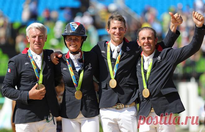 © EPA/ARMANDO BABANI. РИО-ДЕ-ЖАНЕЙРО, 17 августа. /ТАСС/. Сборная Франции по конному спорту завоевала золотые медали Олимпийских игр в Рио-де-Жанейро в командном конкуре. Второе место заняла сборная США, третье - команда Германии. Российская команда в данной дисциплине участия не принимала. Подробнее на ТАСС: http://tass.ru/sport/3546536  |  ТАСС: Спорт - Сборная Франции по конному спорту завоевала золото Олимпийских игр в командном конкуре