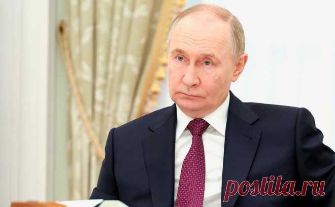 На открытии и закрытии молодежных форумов будут исполнять гимн России. Церемония открытия и закрытия международных молодежных форумов, проходящих в России, будет сопровождаться исполнением российского гимна.