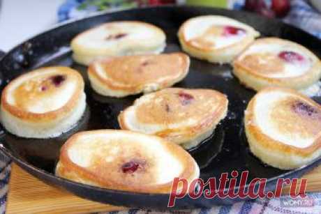 Оладьи с вишней на кефире