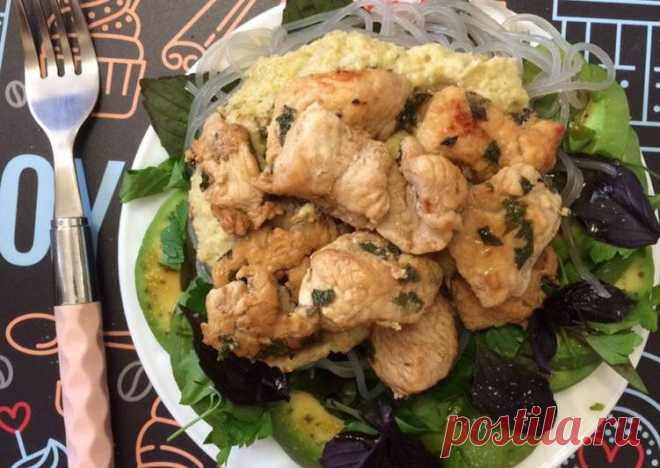 Индейка по-восточному с соусом из кабачка и фунчозой - пошаговый рецепт с фото.