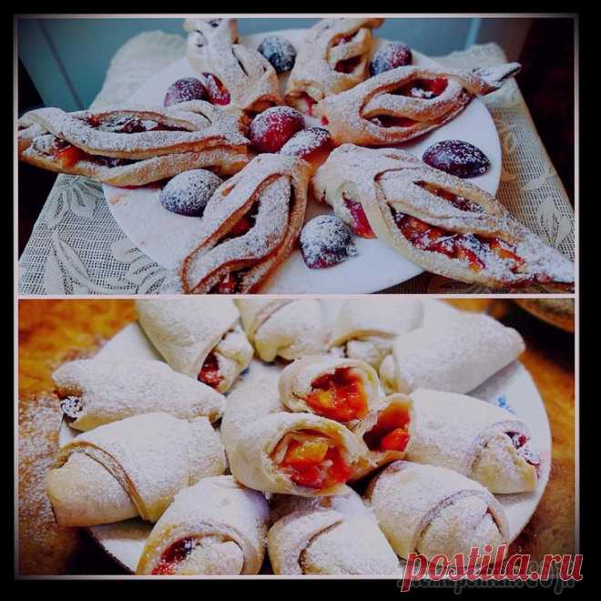 Вкусная выпечка к чаю со сливами Тесто Сливочного масла250 грТворог300 грМука450 грСахар3 ст.лСоль1 ч.лСода1 ч.лУксус1 ст.лВанильный сахар1 пакетикНачинка Слива500 гСахарная пудра4 ст лМука1 ст.лКрахмал1,5 ст.лМасло сливочное порезат...