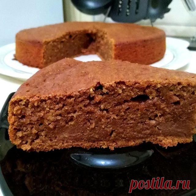 😉👍НЕОБЫЧНЫЙ БРАУНИ с кабачками😋⠀
⠀
Я все думала, что бы такое-эдакое приготовить😃 Решила испечь необычный десерт – брауни с кабачками.⠀
⠀
Поставьте лайк❤️, чтобы я знала, что Вы видели рецепт🙏⠀
⠀
📝Рецепт:⠀
Кабачки – 2 средних (у меня 1 большой)⠀
Сливочное масло – 125 грамм⠀
Горький шоколад – 100 грамм⠀
Яйца – 2 штуки⠀
Сахар коричневый – 250 грамм (можно заменить обычным)⠀
Мука – 280-300 грамм (2 стакана)⠀
Ванилин – на кончике ножа⠀
Разрыхлитель – 0,5 чайной ложки⠀
Со...