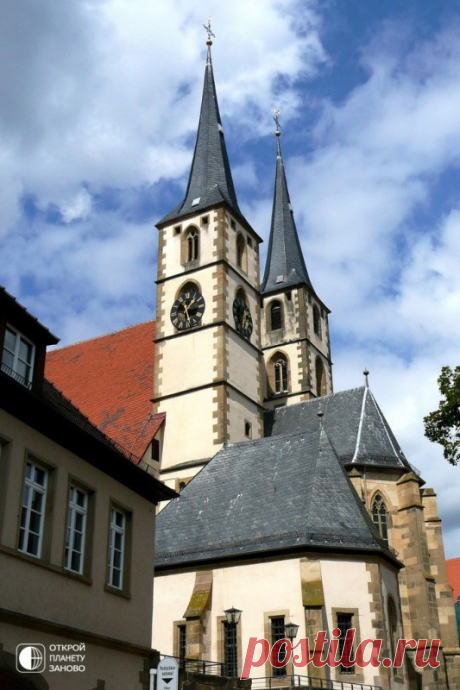 Город-курорт Бад Вимпфен Бад-Вимпфен (Bad Wimpfen) - старейший город Германии. Сначала город находился в низине, а в средние века люди стали жить на высоком берегу, что было более безопасно. В конце 12 века германский император Фридрих Барбаросса построил здесь дворец для себя и императрицы. Для женщин во дворце...