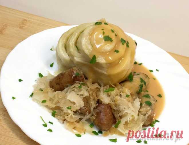Dampfstrudel или Штрудель на пару Здравствуйте!Сегодня хочу предложить всем желающим любимое в наших местах блюдо - штрудель на парУ. Его можно готовить и как самостоятельное блюдо и в сочетании с тушеной кислой капустой, но тогда обя...