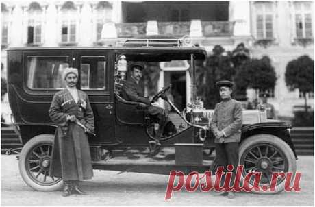 Прошлое. Серия автомобилей Руссо-Балт выпускалась с 1909 года. Автомобили марки &quot;Руссо-балт&quot; отличались прочностью и надежностью, свидетельством чему служили их успехи в ралли и дальних пробегах, в частности, на международных ралли Монте-Карло и Сан-Себастьян.