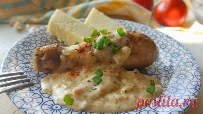 Готовлю по алфавиту. Гедлибже. Нежнейшая курица в соусе по-черкесски
Гедлибже, или джедлибже — одно из старейших блюд черкесской кухни. Оно и по сей день очень популярно в Кабардино-Балкарии, а также в Адыгее, где я сейчас живу. Местные хозяюшки томят курицу в сметанном соусе (шипс) и специях. Получается очень вкусное, тающее во рту мясо. Продолжая свой флешмоб “Еда по алфавиту”, я приготовила гедлибже, а также […]
Читай дальше на сайте. Жми подробнее ➡