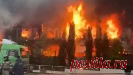 На мебельном складе в Сочи ликвидировали открытое горение. Сотрудники экстренных служб ликвидировали открытое горение на мебельном складе в городе Сочи. О ситуации в населенном пункте сообщается в официальном Telegram-канале МЧС РФ. "В Сочи пожарные ликвидировали открытое горение на ...