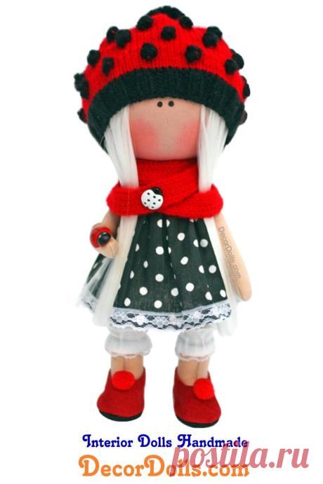 Rag Doll Handmade, Tilda Puppen Baby Doll, Poupée Textile Doll, Nursery Fabric Doll by Ksenia Hello, dear visitors!This is handmade cloth doll created by Master Ksenia Pe (Moscow, Russia). Doll is made by Order.Order production time is 1-2 weeks.FREE SHIPPING TO ANY COUNTRY. Doll is 27 cm (10.6 inch) tall and made of only quality materials.All dolls stated on the photo are mady by Ksenia.You can find them in ou