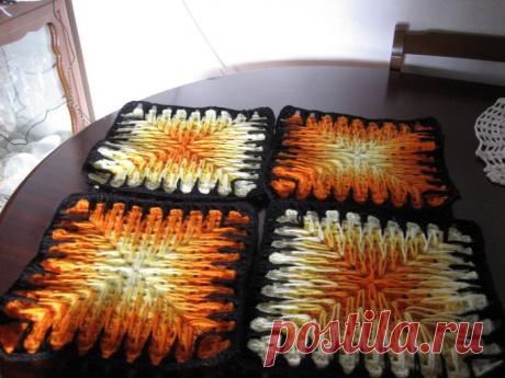 «Бабушкины квадраты» по-испански из остатков пряжи.