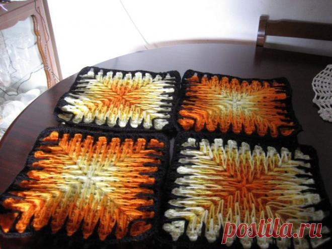 «Бабушкины квадраты» по-испански из остатков пряжи.