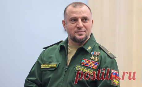 Алаудинов пообещал найти и наказать расстрелявших российского военного. Украинские военные, расстрелявшие российского пленного солдата, будут найдены и наказаны, заявил замначальника главного военно-политического управления Минобороны, командир спецназа «Ахмат» Апты Алаудинов в эфире «Первого канала».