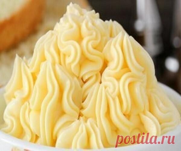 8 обалденных кремов для тортов, которые делаются в два счета
Эти 8 кремов придадут любому десерту особый вкус и пикантность. А на их приготовление не уйдет много времени и сил.
