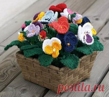 Вяжем анютины глазки крючком