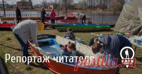 Весной слобода Холуй залита водами, как во время великого потопа, и хотя разлив Тезы для местных жителей является скорее трагедией, чем праздником, половодье притягивает художников, туристов и фотографов посмотреть буйство весенней природы во всех ее проявлениях. В этом году было решено возродить старую традицию росписи весел
