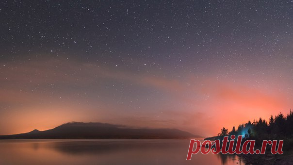 Большая Медведица над хребтом Зюраткуль. Автор фото: Дмитрий Кочергин. Добрых снов.
