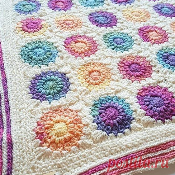 Sunburst Granny Square Blanket Tutorial - Crochet Easy Patterns Sunburst Granny Square Blanket Tutorial, hello my beloved crochet hooks on duty, I missed you a lot, how are you