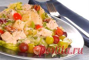 Куриный салат с виноградом, орехами и каперсами:Рецепт №1
