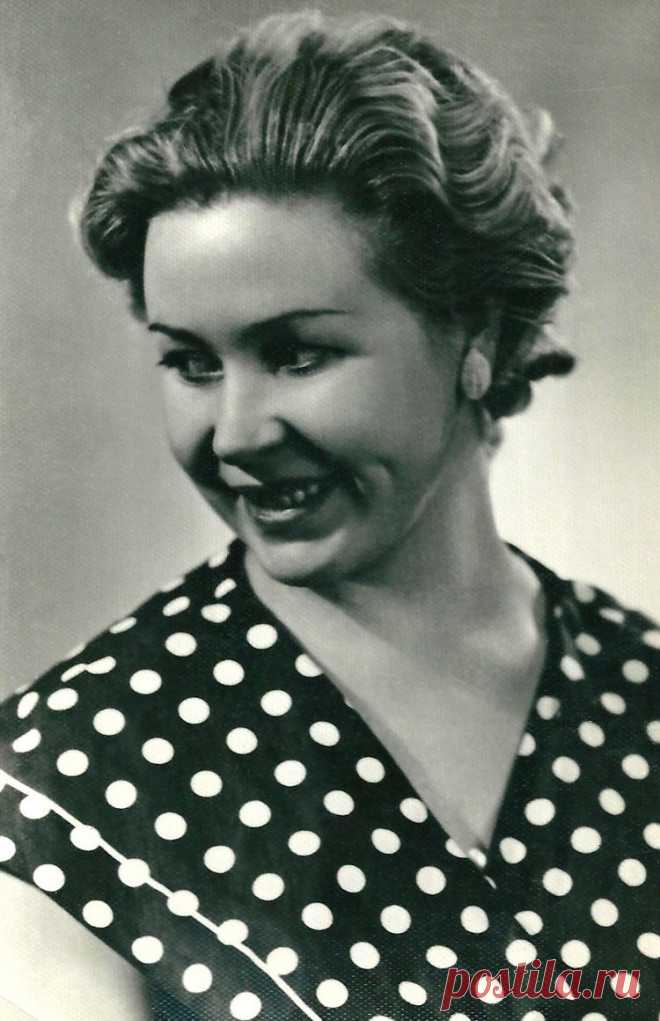 Инна Макарова, 28 июля, 1926
 • 25 марта 2020