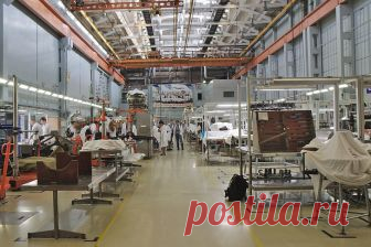 Первый летный ПД-14 почти готов. И нам его показали! 


© Роман Ковригин
ПД-14 под порядковым номером 13 возвышается как статуя на постаменте, а чуть поодаль в процессе сборки двигатель с номером 14 — первый российский двигатель, который станет под крыл…