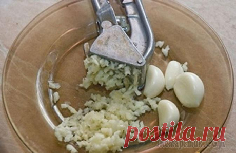 Помидоры и огурцы маринованные с чесноком и сахаром
