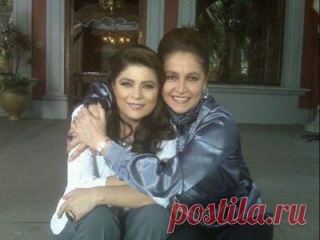 Даниэла Ромо и Виктория Руффо