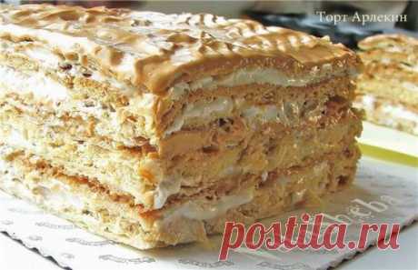 Торт «Арлекин» (Harlequin Cake) Давным-давно, этот тортик был любимым покупным. Мне, тогда еще будущий муж, дарил такие сладкие презенты… Торт назывался Арлекин. Я тогда не поленилась разглядеть, где какой крем и коржи. Все законспектировала. Столько лет прошло. И все изменилось: сладкая работа в моих ручках и я теперь балую лаком